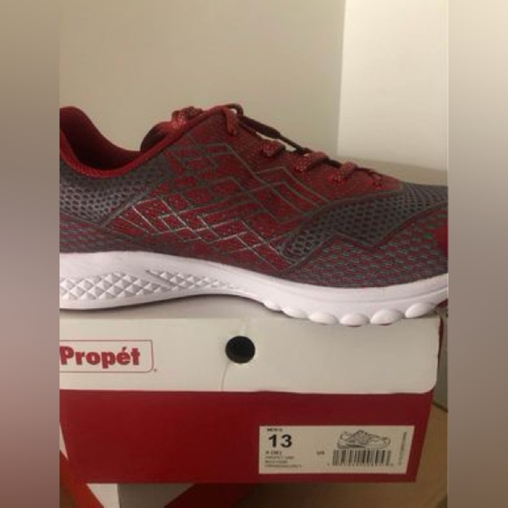 Propet brand Therapeutic shoes size 13 (3e)
